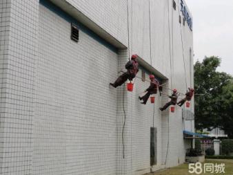 高空作業證與外墻施工安全 蜘蛛人、打膠防水與吊籃租賃的行業解析