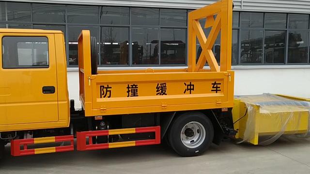 多種防撞型號掃路車，滿足不同工程需求